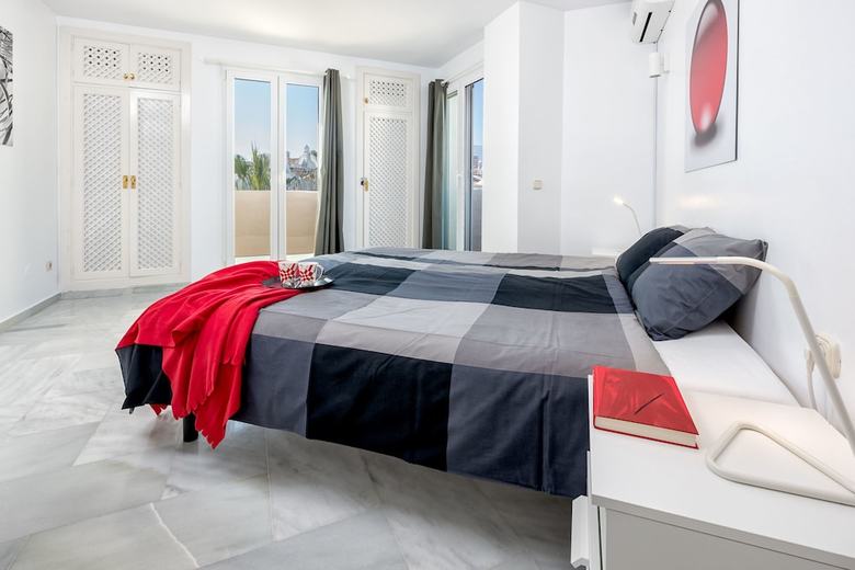 Apartamentos Solaga - Puerto Marina