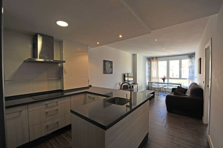 Apartamentos Primera L�nea Playa Victoria