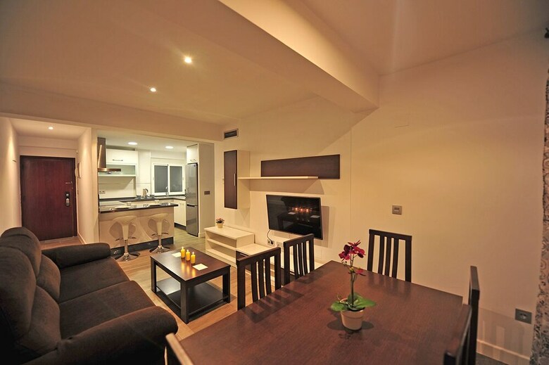 Apartamentos Avenida Con Vistas Mar