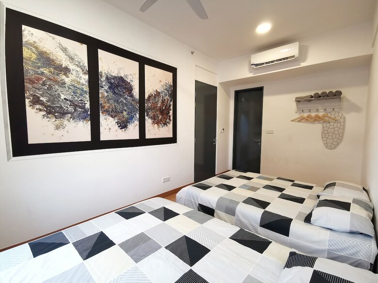 Tropicana 218 Suites