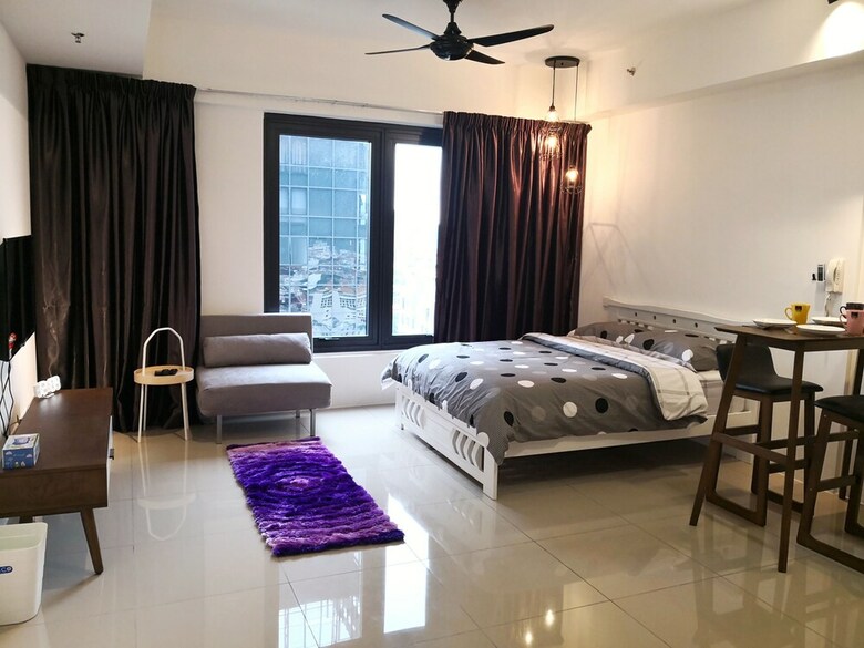Tropicana 218 Suites
