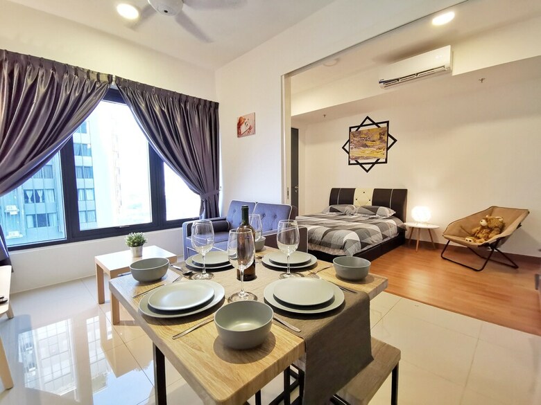 Tropicana 218 Suites