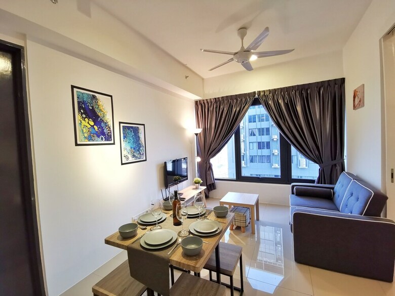 Tropicana 218 Suites