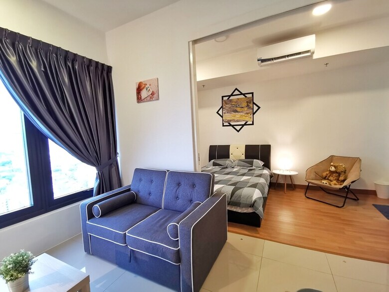 Tropicana 218 Suites