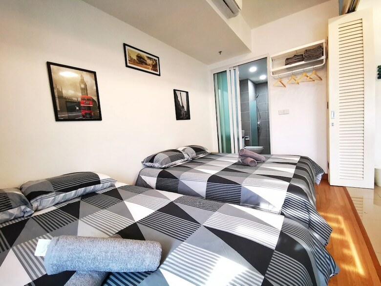Tropicana 218 Suites