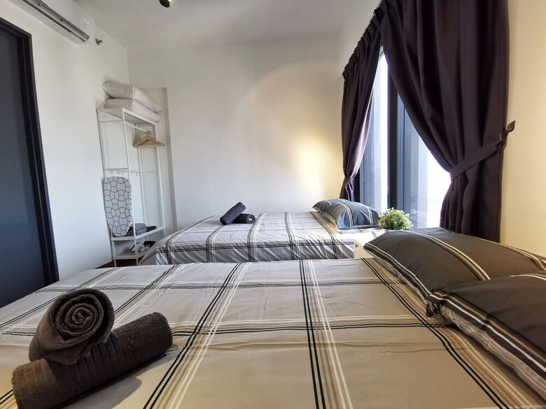 Tropicana 218 Suites