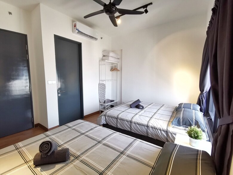 Tropicana 218 Suites
