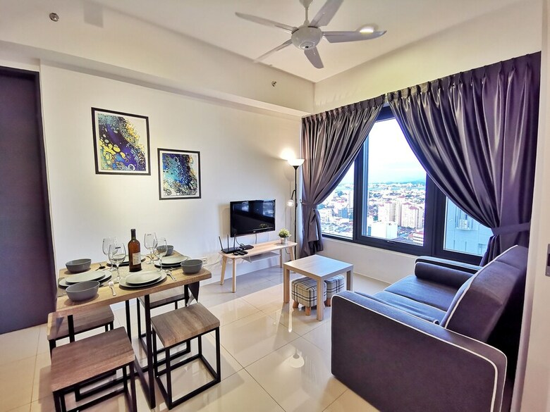 Tropicana 218 Suites