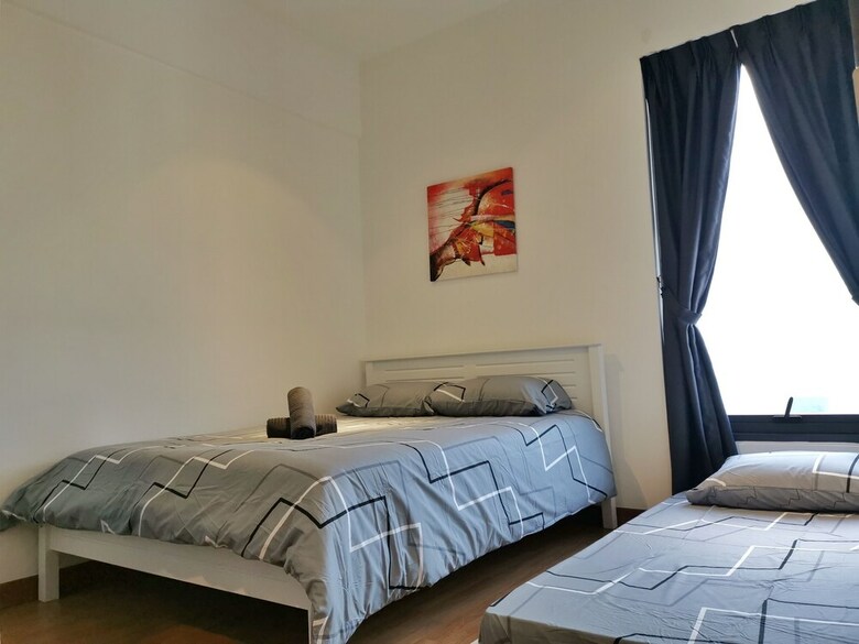 Tropicana 218 Suites