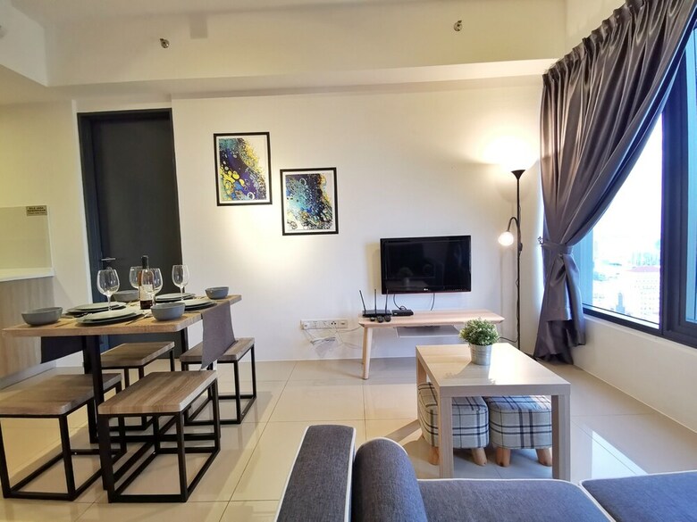 Tropicana 218 Suites