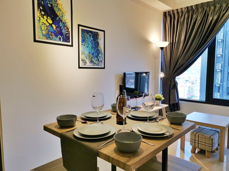 Tropicana 218 Suites
