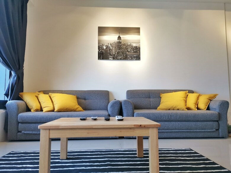 Tropicana 218 Suites