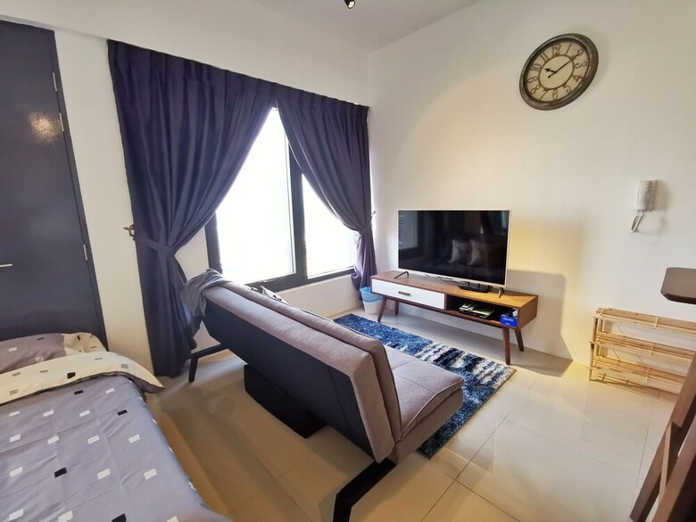 Tropicana 218 Suites