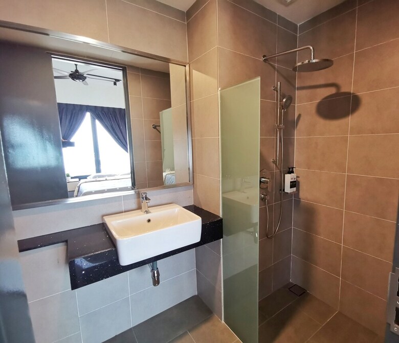 Tropicana 218 Suites