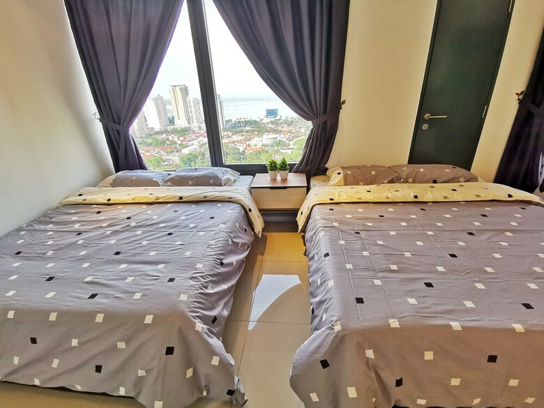 Tropicana 218 Suites
