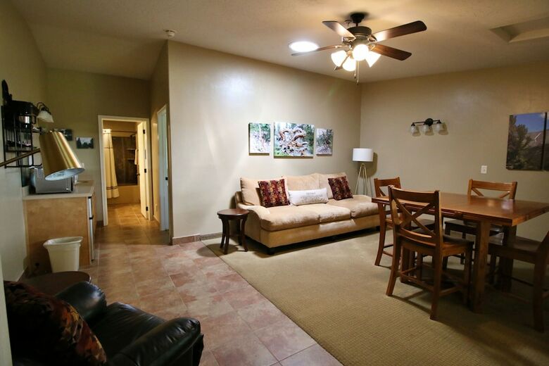 Hotel Hidden Canyon Retreat