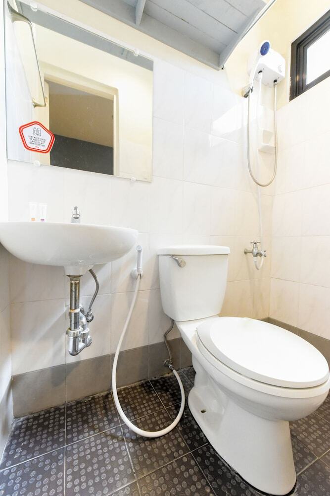Hotel Oyo 112 Majesty Suites
