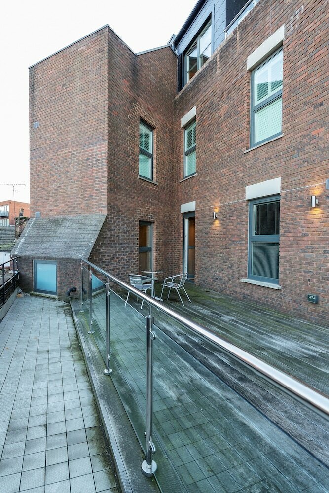 Roomspace Apartments -the Quadrant