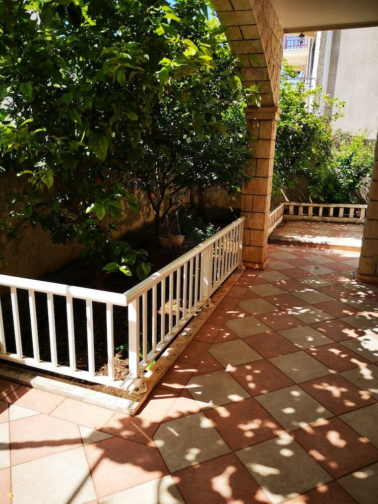 City Apartments Lani