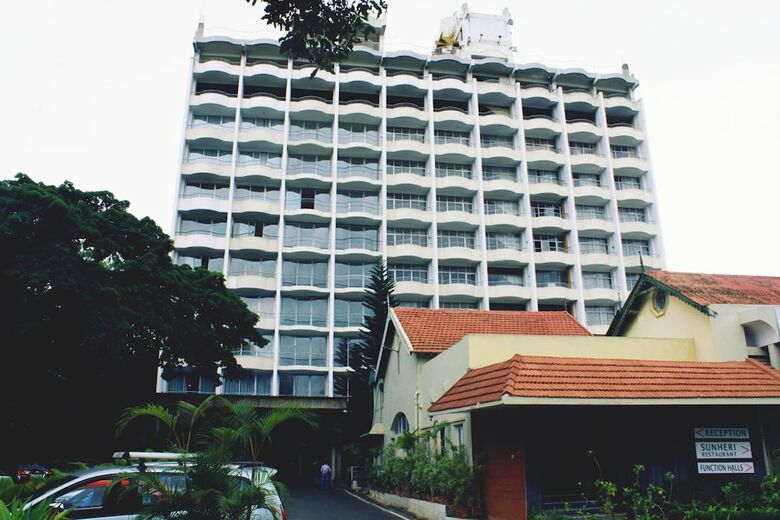 Woodlands Hotel