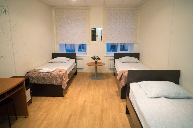 Hostal Central House Hotel