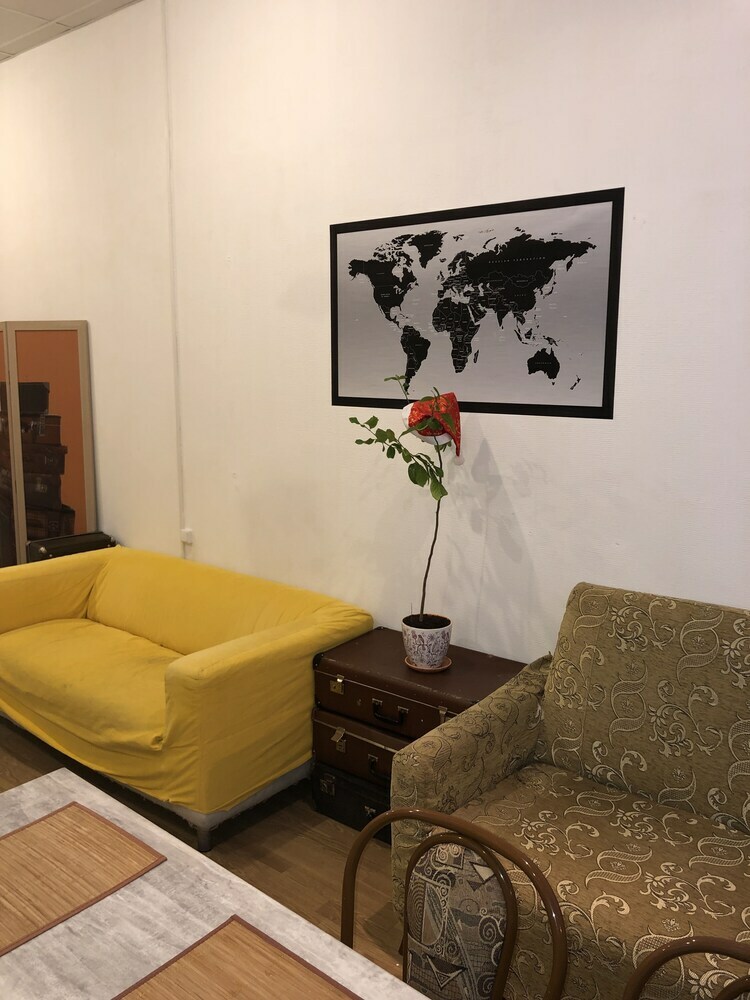 Hostal Central House Hotel