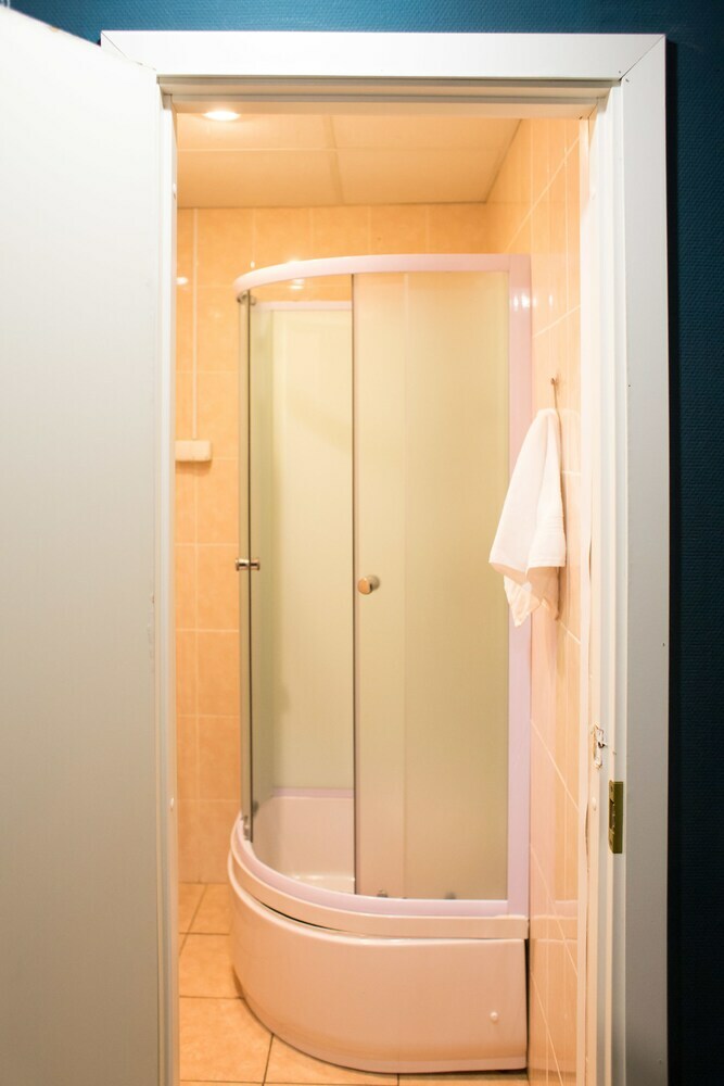 Hostal Central House Hotel