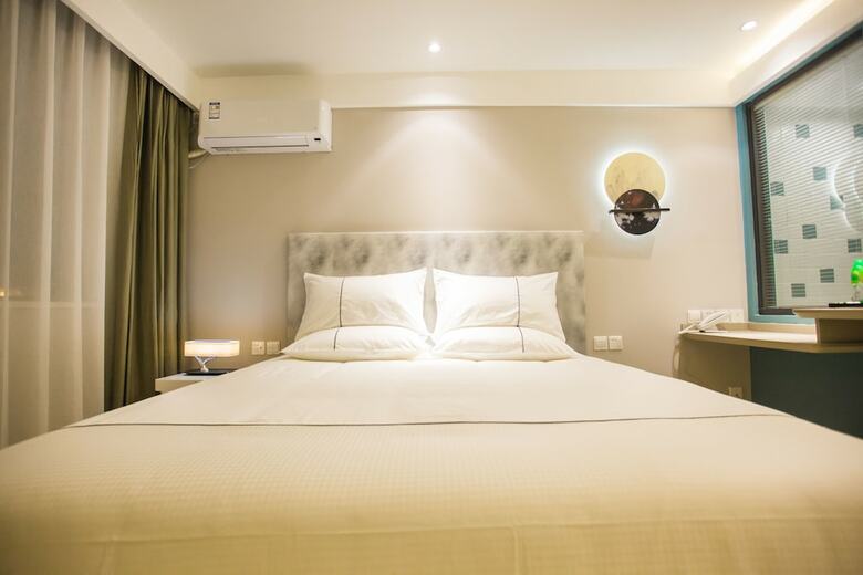 Magnolia Guilin Yangshuo West Street Hotel