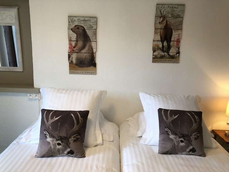 Hotel H�tel G�n�pi