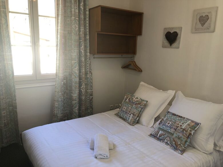 Hotel H�tel G�n�pi