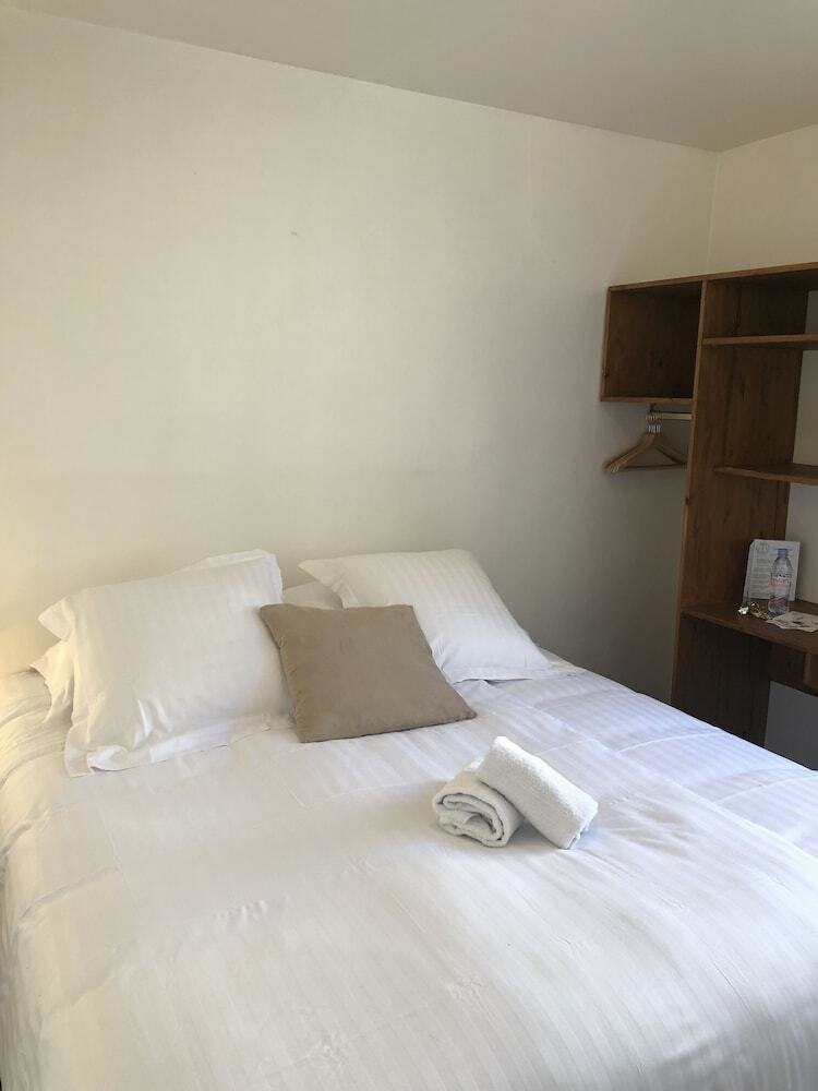 Hotel H�tel G�n�pi