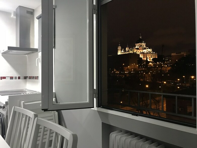 Stay At Home Madrid Apartments VII