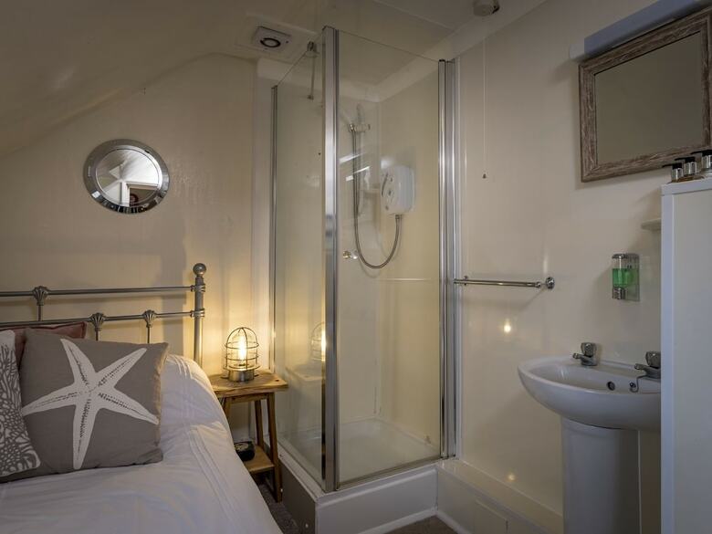 Hotel Channel View Guest House