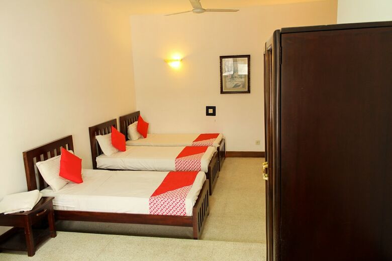Oyo 106 Hotel 12