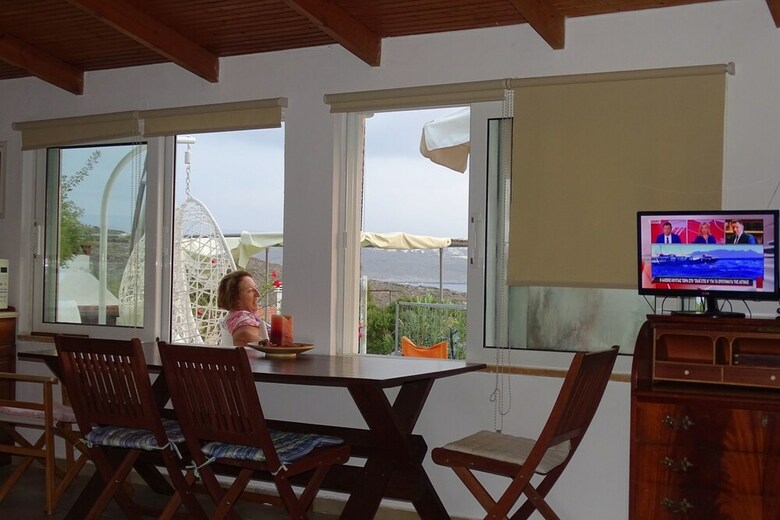 Lovely House At Tersanas Beach