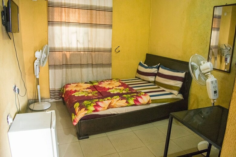 Hotel Qosmic Residence