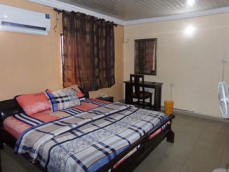 Hotel Qosmic Residence