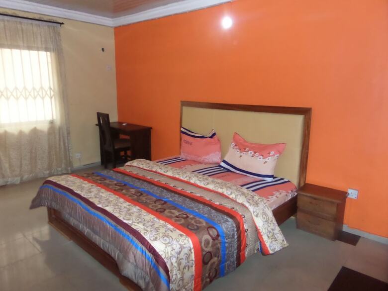 Hotel Qosmic Residence