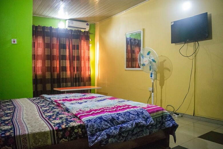 Hotel Qosmic Residence