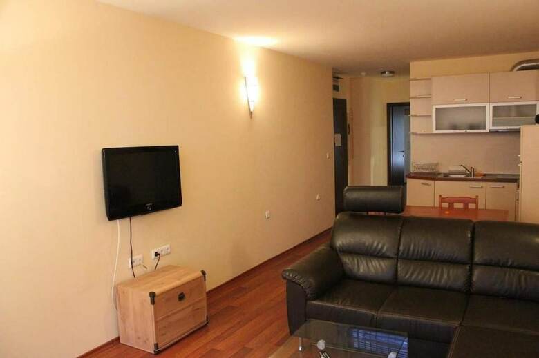 Hpm Sirena Apartments-front Line