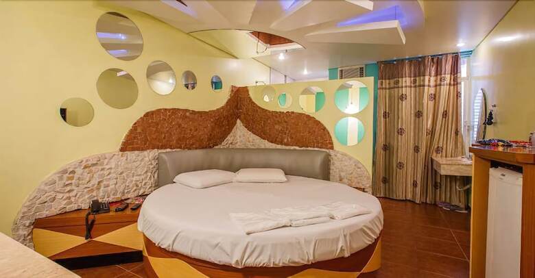 Motel Seduci�n (Aduilts Only)