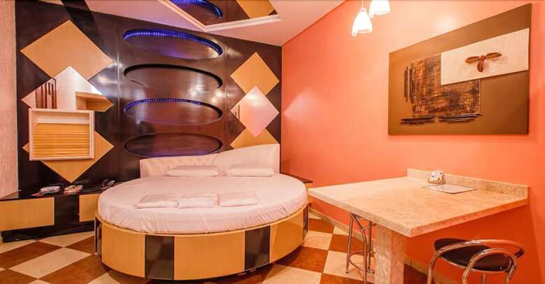 Motel Seduci�n (Aduilts Only)