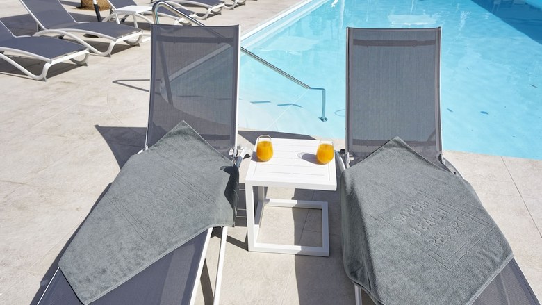 Hotel Sanom Beach Resort - Adults Only
