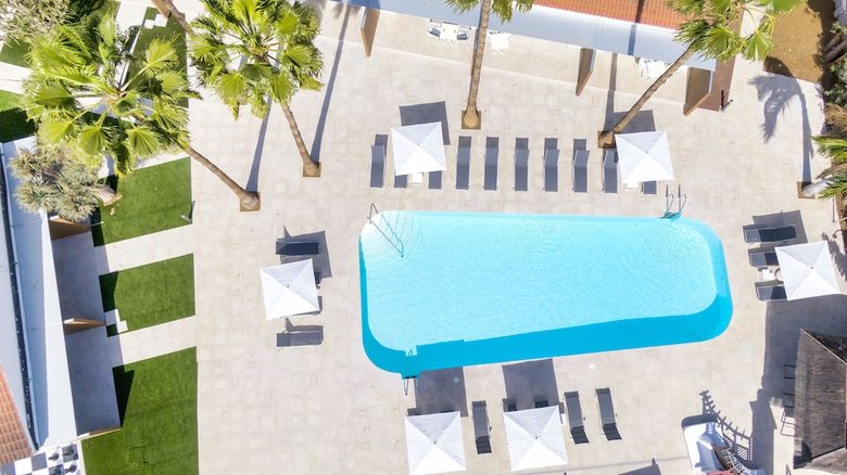 Hotel Sanom Beach Resort - Adults Only