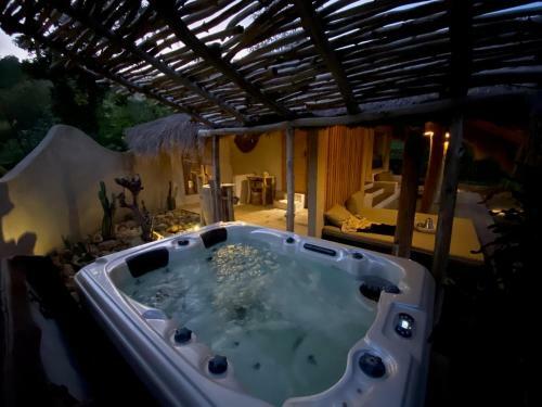 Hotel Mathis Lodge, Amed