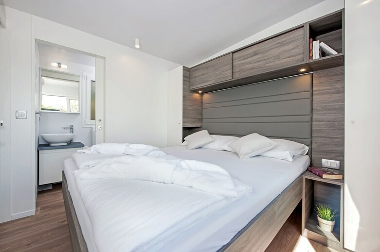 Mediteran Kamp Mobile Homes In Naturist Camping Solaris