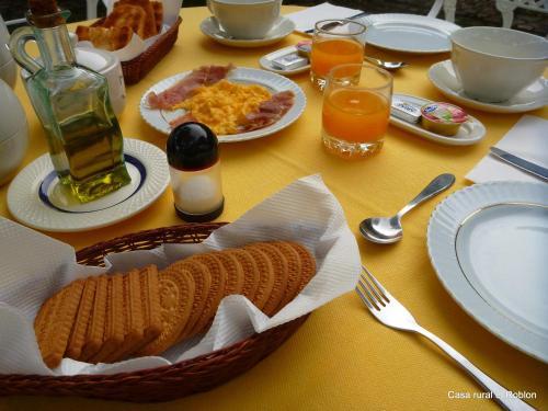 Hostal Casa Rural El Roblon