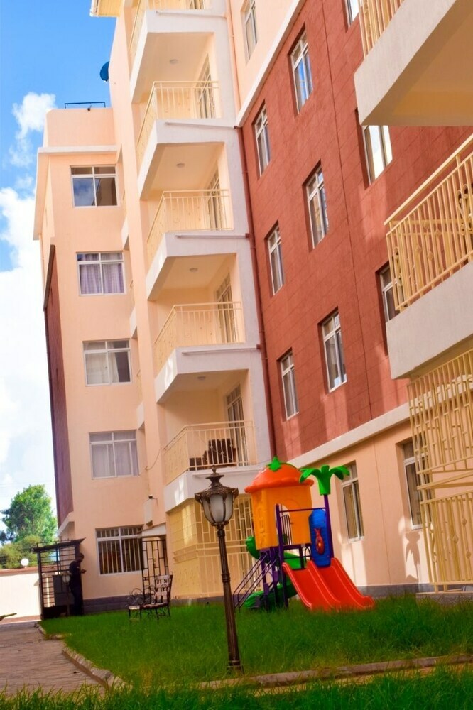 Apartamentos Mayberry Airport Homestay
