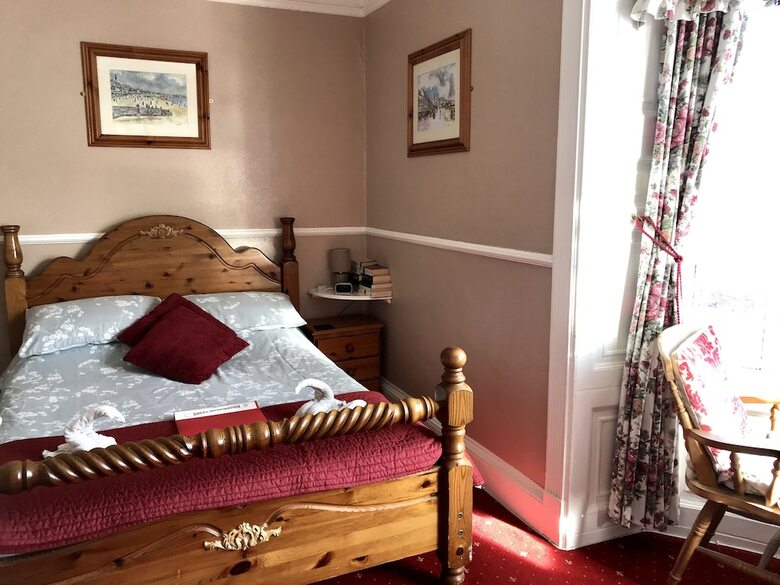 Hotel The Molyneux Guesthouse