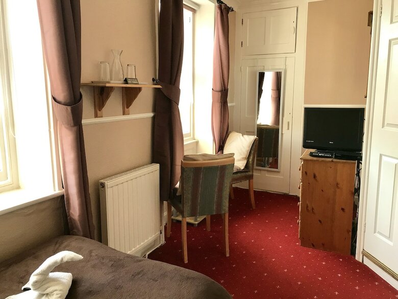 Hotel The Molyneux Guesthouse